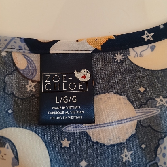 Zoe + Chloe scrub top - Picture 2 of 2
